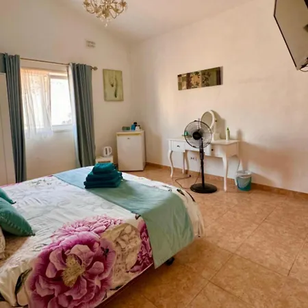 Feliza Homestay Guime