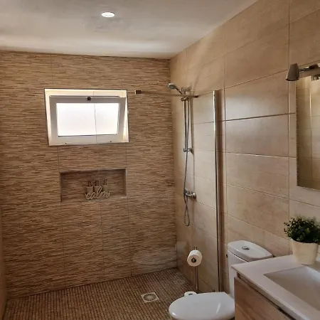 Feliza منزل للإقامة Güime