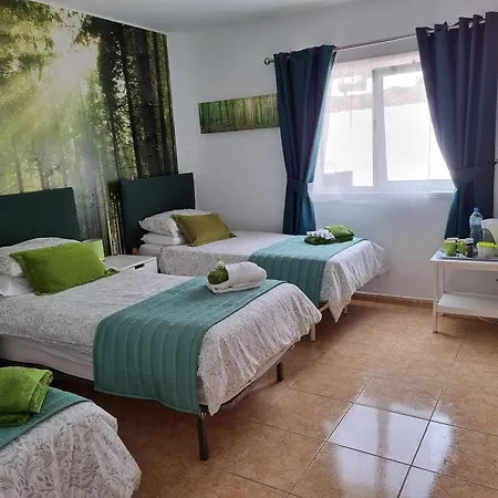 Feliza Habitación en casa particular Güime